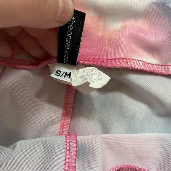 Onzie Tie-Dye Leggings - Picture 3 of 4